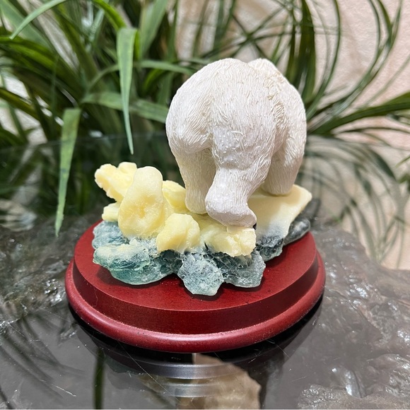 🧊 Polar Bear Statue 🧊 Cadona Collection - Picture 5 of 10